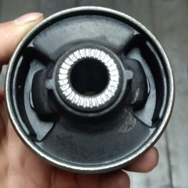 4013A426 Control Arm Bush cho Mitsubishi ASX Cải thiện trải nghiệm lái xe của bạn