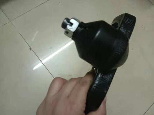 Bàn tay điều khiển 54525-VW100 54545-VX100 Cho Nissan Urvan Chiếc xe phụ tùng vị trí phía sau