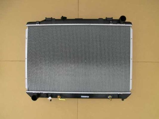 Toyota 3.0 D Motor Radiator tuyệt vời cho 96-98 Toyota Townace Liteace CR40/41/50/51