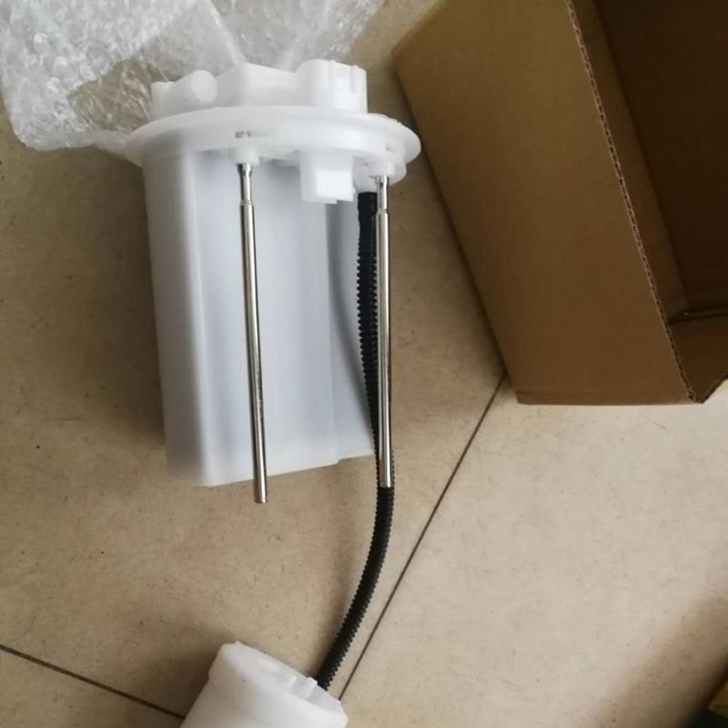Bộ lọc nhiên liệu nhựa nhập khẩu 77024-42011-77024-42080 cho Toyota Lexus NX Rav4